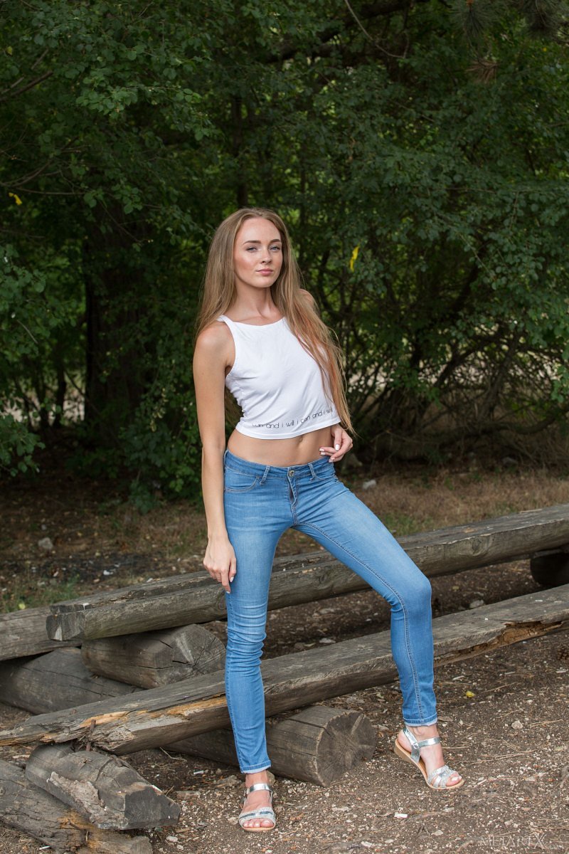 Елена, 18